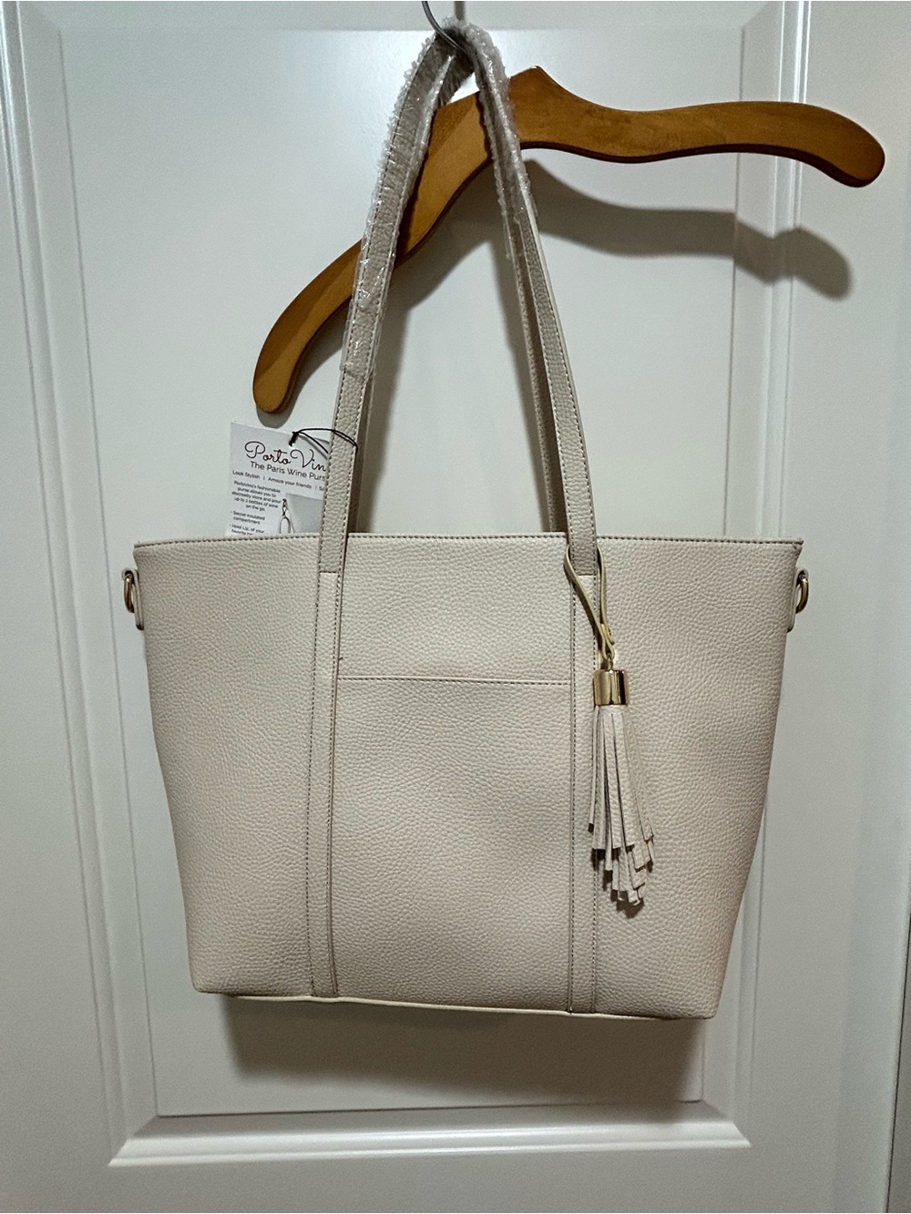 Porto Vino NWT “Paris wine purse” Pebble-Texture Cream Tote with Tassel Accent